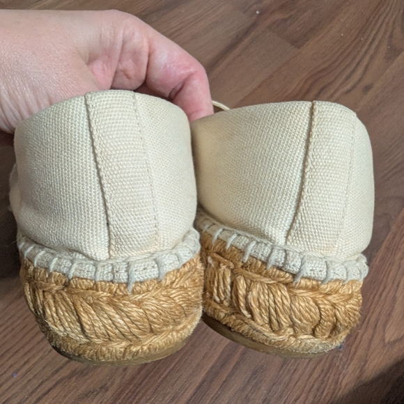 Tory Burch Cream Bird Espadrilles with Colorful Swan Design - Picture 6 of 9